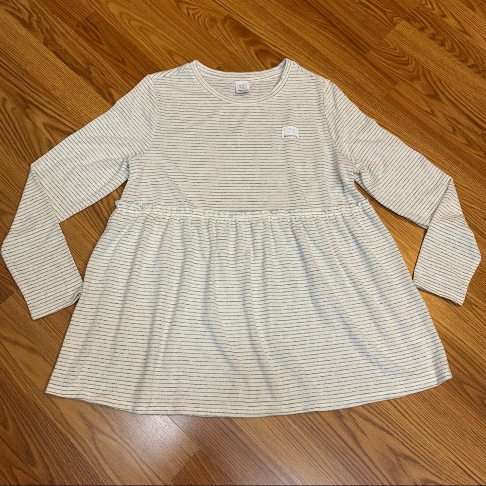 Time and Tru Maternity Hacci Babydoll Top